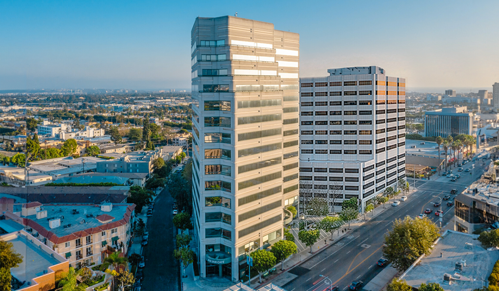 wide shot of 12464 Wilshire